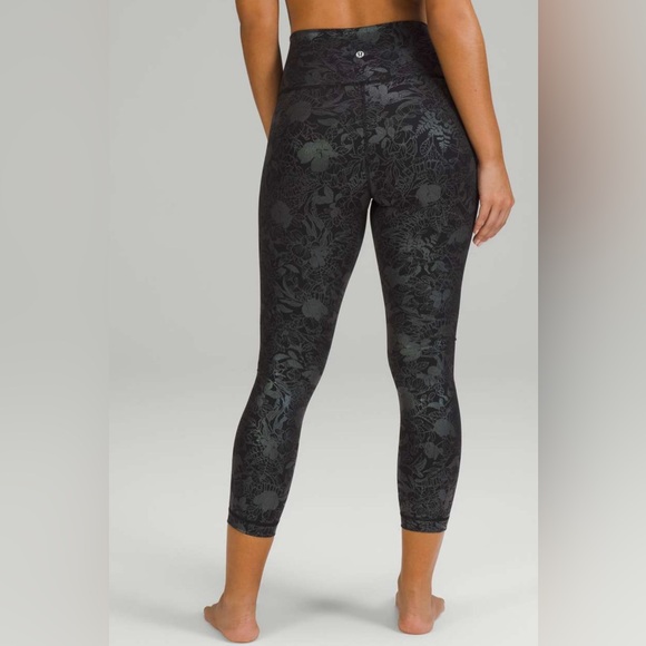 lululemon athletica Pants - Lululemon Wunder Under High-Rise Crop 23’ SHINE